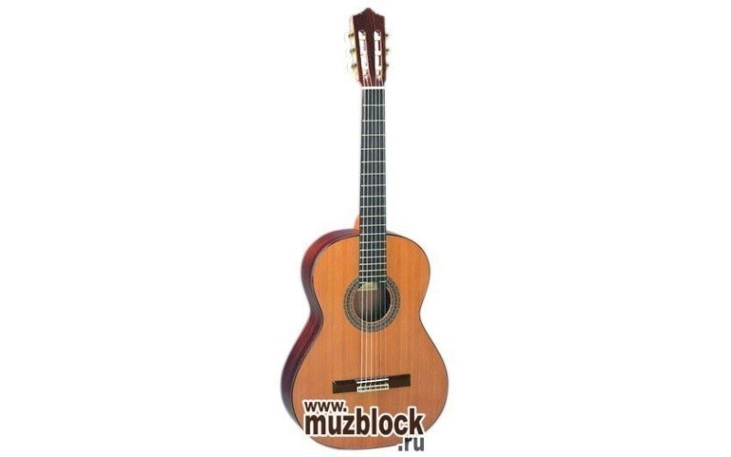 PEREZ 640 Cedar - классическая гитара