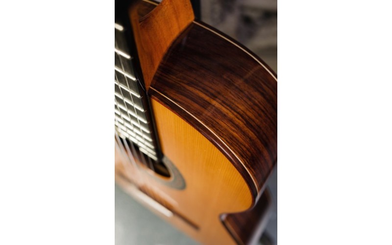 PEREZ 640 Cedar - классическая гитара