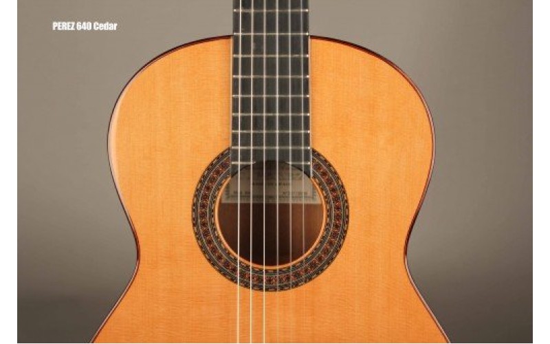 PEREZ 640 Cedar - классическая гитара
