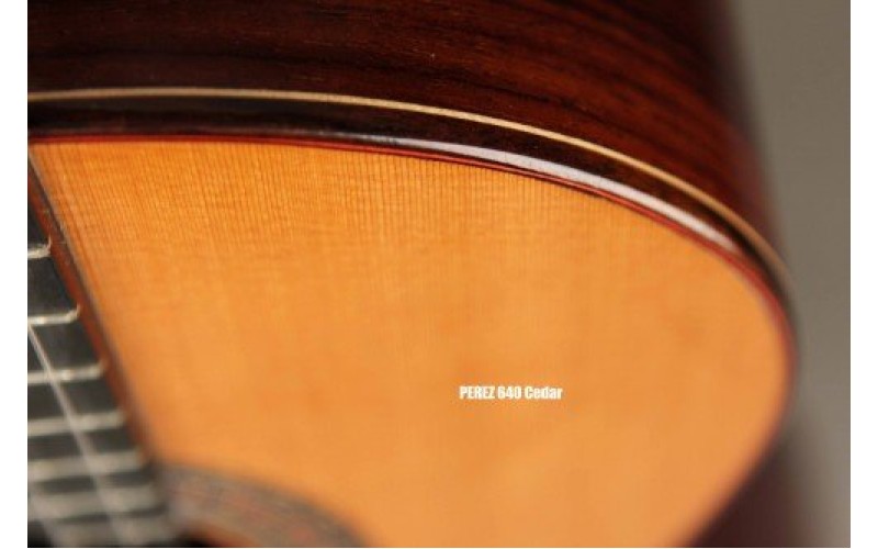 PEREZ 640 Cedar - классическая гитара