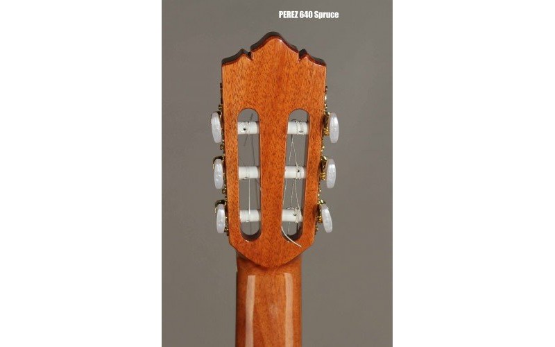 PEREZ 640 Spruce - клаccическая гитара