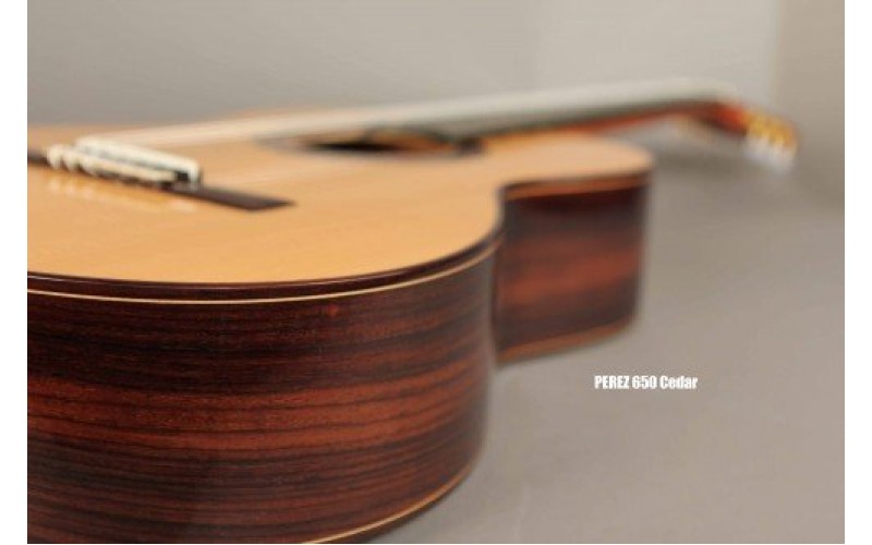 PEREZ 640 Spruce - клаccическая гитара