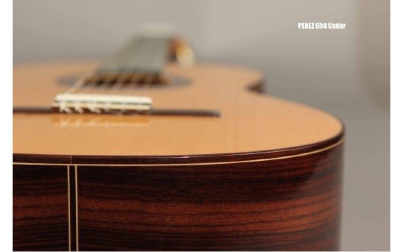 PEREZ 640 Spruce - клаccическая гитара