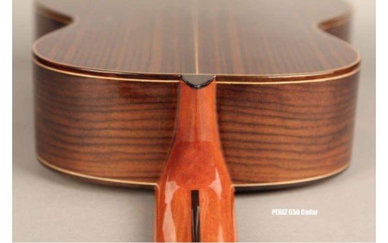 PEREZ 650 Cedar - классическая гитара