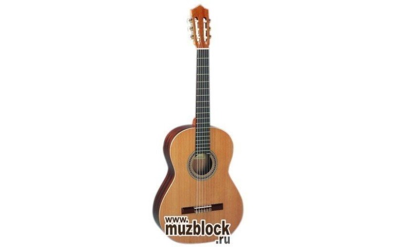 PEREZ 610 Cedar - классическая гитара