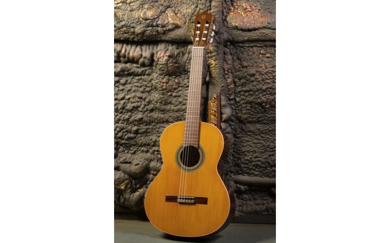 PEREZ 610 Cedar - классическая гитара