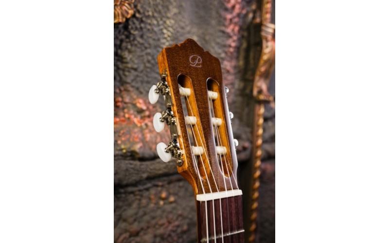PEREZ 610 Cedar - классическая гитара