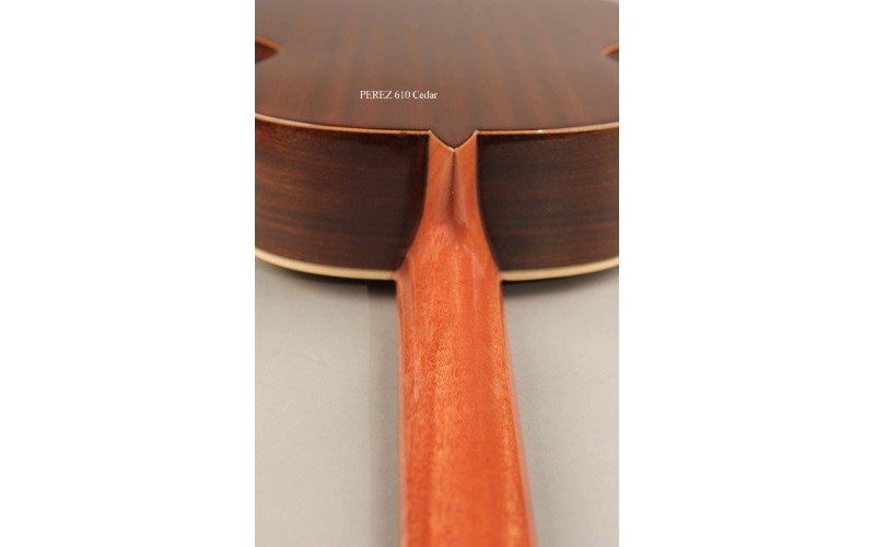 PEREZ 610 Cedar - классическая гитара