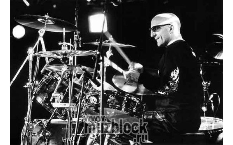 VIC FIRTH PP (Kenny Aronoff) - барабанные палочки - деревянный наконечник как у палочек Rock