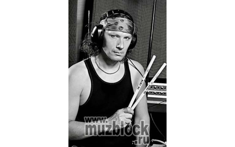 VIC FIRTH SCS - барабаннные палочки Christoph Schneider, деревянный каплевидный наконечник