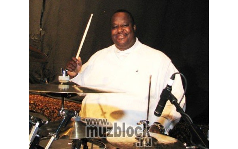 VIC FIRTH SDAV - барабаннные палочки Jeff Davis, деревянный наконечник в форме оливки