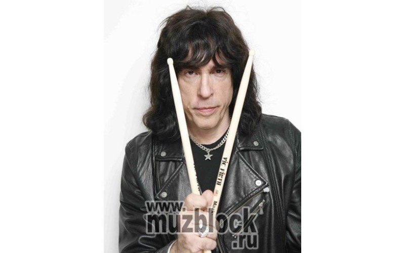 VIC FIRTH SMR - барабаннные палочки Marky Ramone, деревянный наконечник 