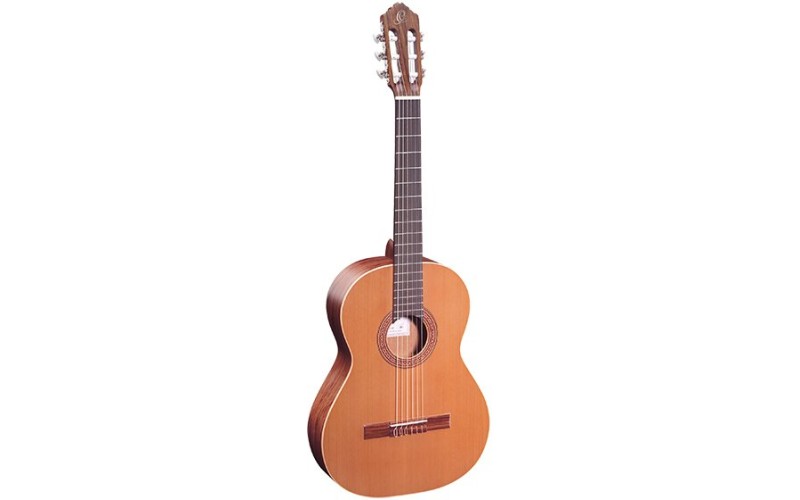 ORTEGA R180 Traditional Series Классическая гитара, размер 4/4, матовая, с чехлом