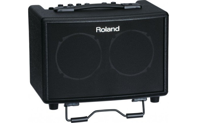 ROLAND AC-33 комбо для акустической гитары 2х15Вт