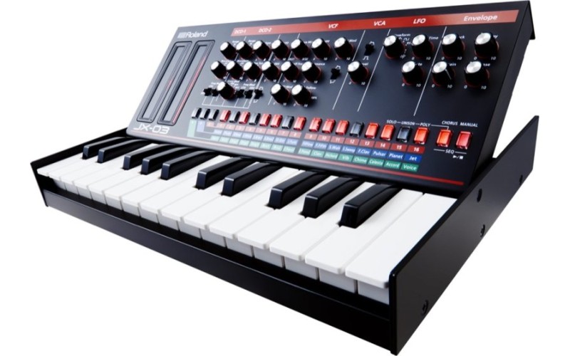 ROLAND JX-03 - синтезатор