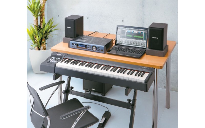 ROLAND RD-64 - цифровое фортепиано