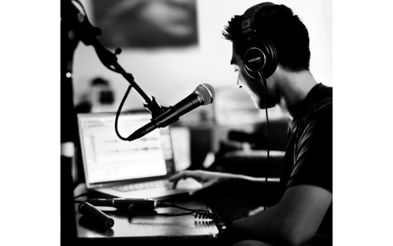 SHURE SM58-X2U динамический кардиоидный вокальный микрофон с XLR-to-USB адаптером