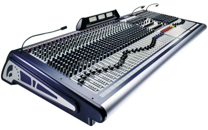SOUNDCRAFT GB8-32 - микшерный пульт 32 моно+4 стер., 8 групп, 8 AUX
