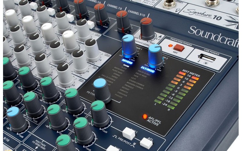 Soundcraft Signature 10 - аналоговый микшерный пульт, 10 вх., 6 x preamps, 2 x dbx Lim., 2 x USB in
