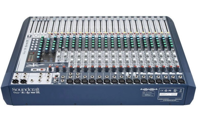 Soundcraft Signature 22 - аналоговый микшерный пульт, 16 вх., 12 x preamps, 2 x dbx Lim., 2 x USB in