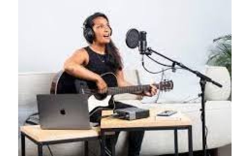 Steinberg UR22C Recording Pack - Комплект: аудиоинтерфейс, ПО, микрофон, наушники