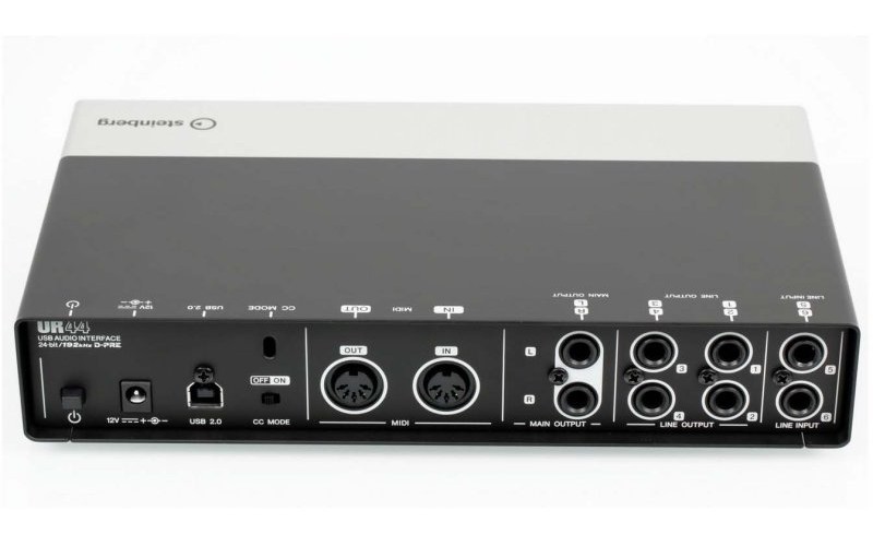 STEINBERG UR44 - Аудиоинтерфейс USB, звуковая карта