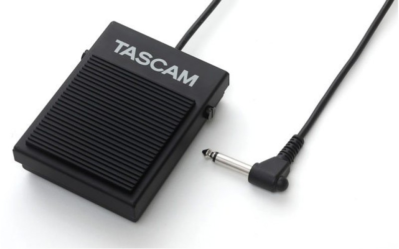 Tascam RC-1F напольный переключатель