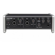 TASCAM US-2x2 USB аудио интерфейс, 2 входа, 2 выхода.