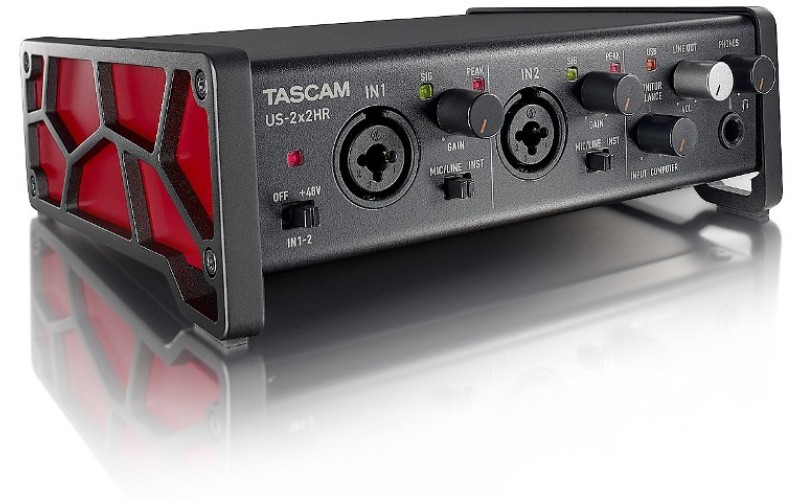 Tascam US-2x2HR USB аудио интерфейс