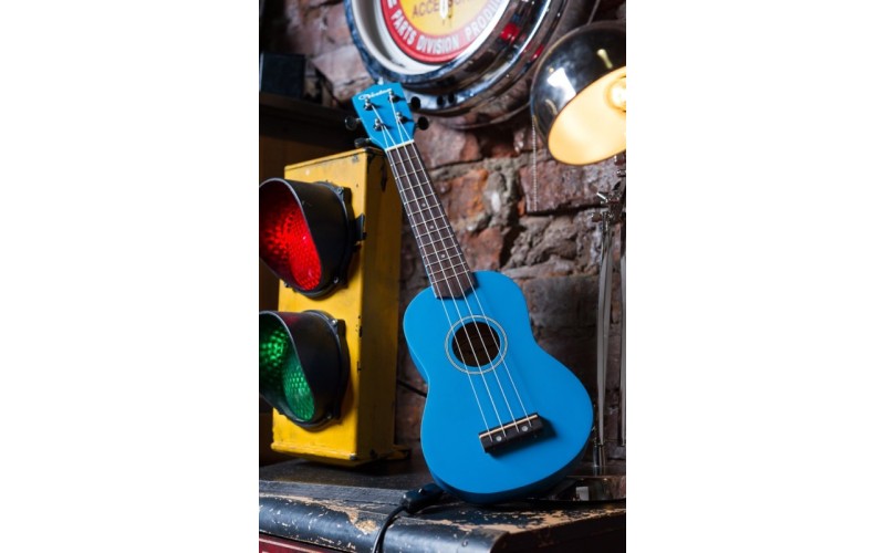 VESTON KUS 15BL - укулеле сопрано