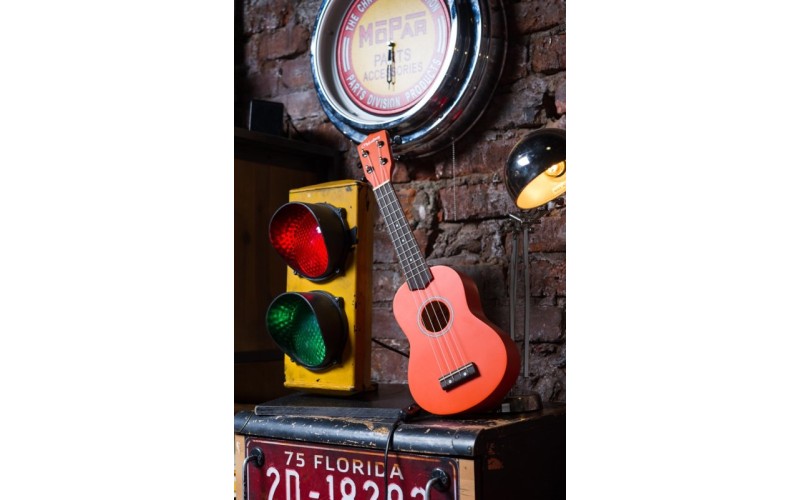 VESTON KUS 15OR - укулеле сопрано