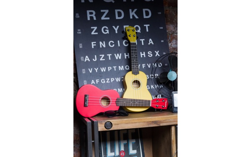 VESTON KUS 15YW - укулеле сопрано