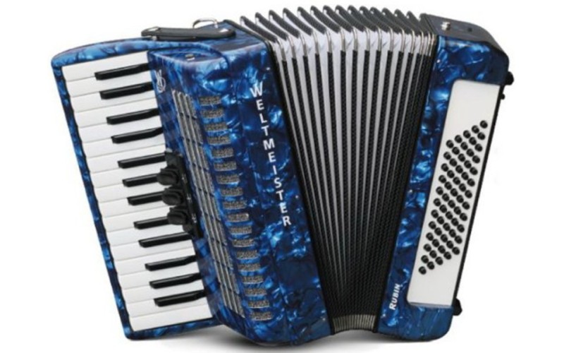 WELTMEISTER Rubin 1/2 BL - аккордеон 30/60/II/3