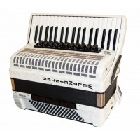 Weltmeister Topas IV 96/37 WH Topas IV Аккордеон 37/96/IV/11/5, белый, с ремнями и чехлом