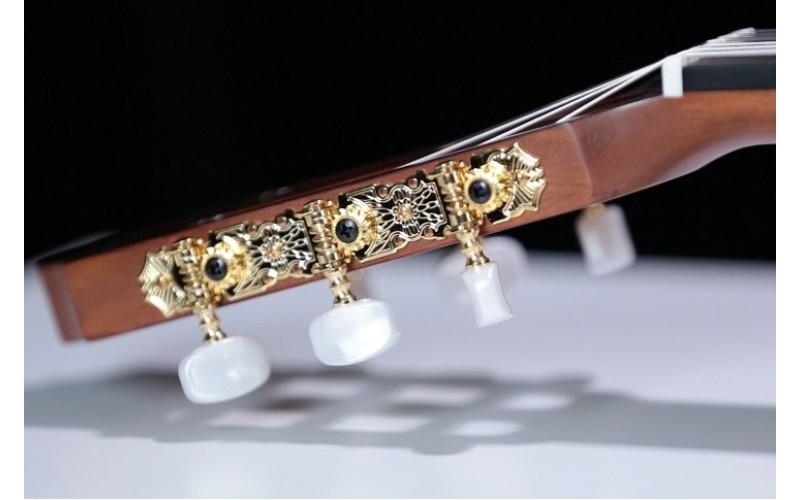 YAMAHA CG-TA гитара классическая электроакустическая 