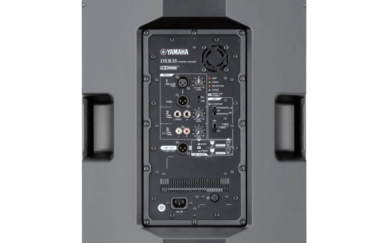 YAMAHA DXR15 активная акустическая система 700/1100 Вт пик