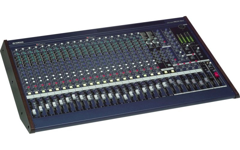 YAMAHA MG24/14FX - аналоговый микшерный пульт c процессором эффектов