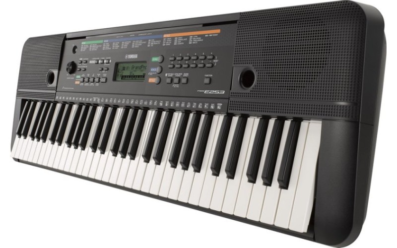 YAMAHA PSR-E253 - синтезатор с автоаккомпаниментом 61 кл