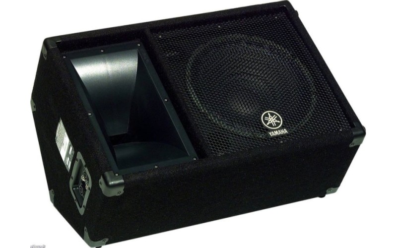 YAMAHA SM12V Акустическая система 175/700 Вт пик