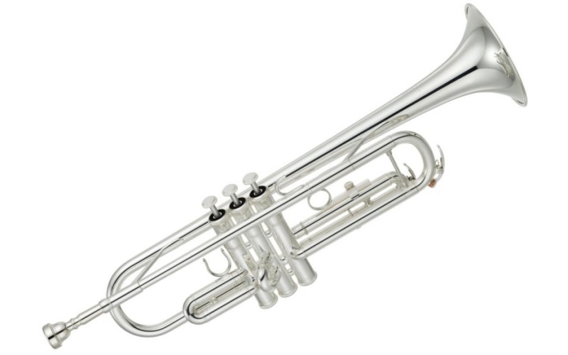 YAMAHA YTR-3335S  труба Bb стандартная модель с кейсом и мундштуком