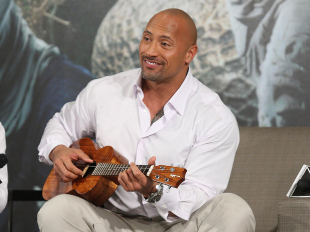 Dwayne Johnson, укулеле
